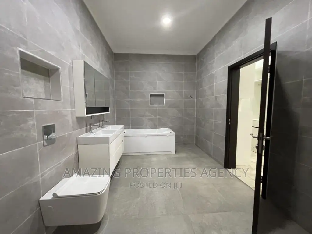 Furnished 4bdrm House in Lashibi, Spintex for sale