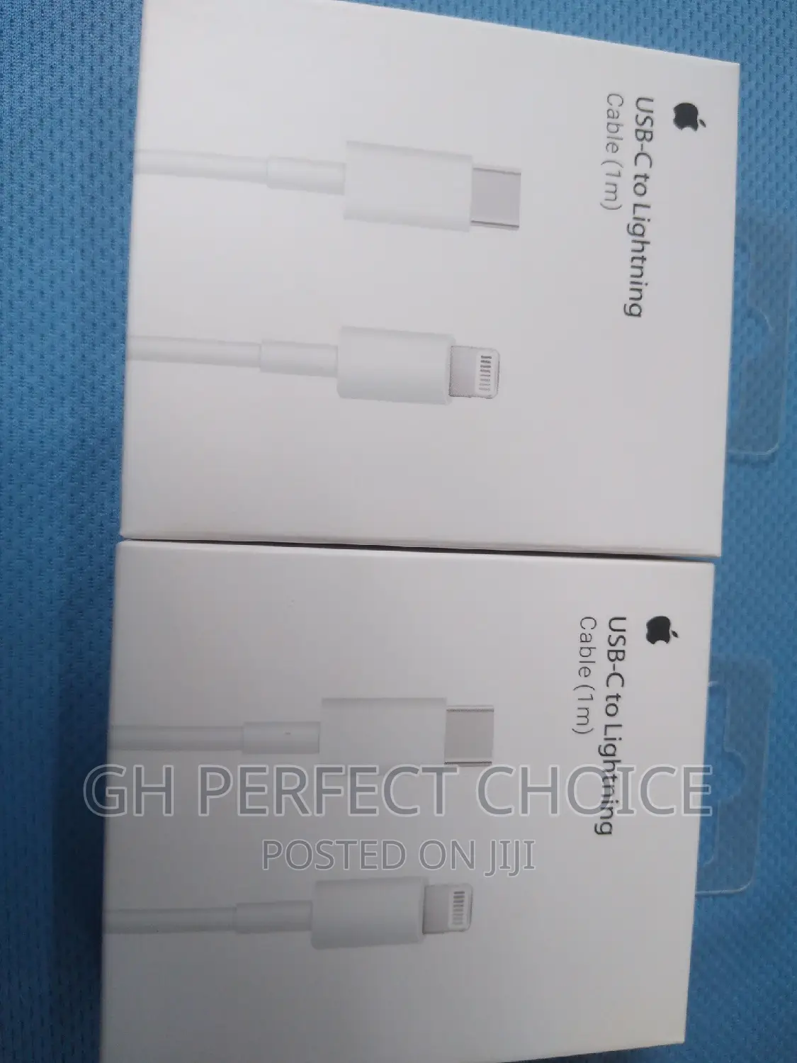 USB C to iPhone Lightening Cable