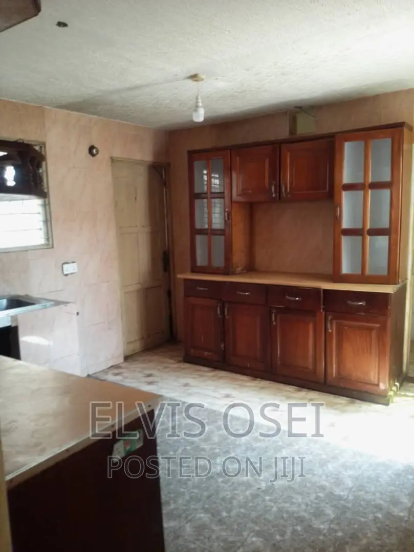 6bdrm House in Gbawe for rent