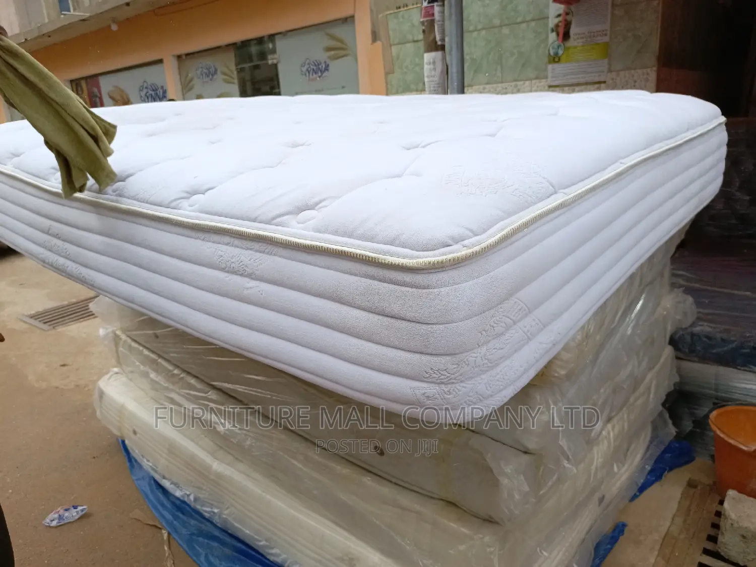 Comfortable 75x80 King Size Mattress Available as Seen