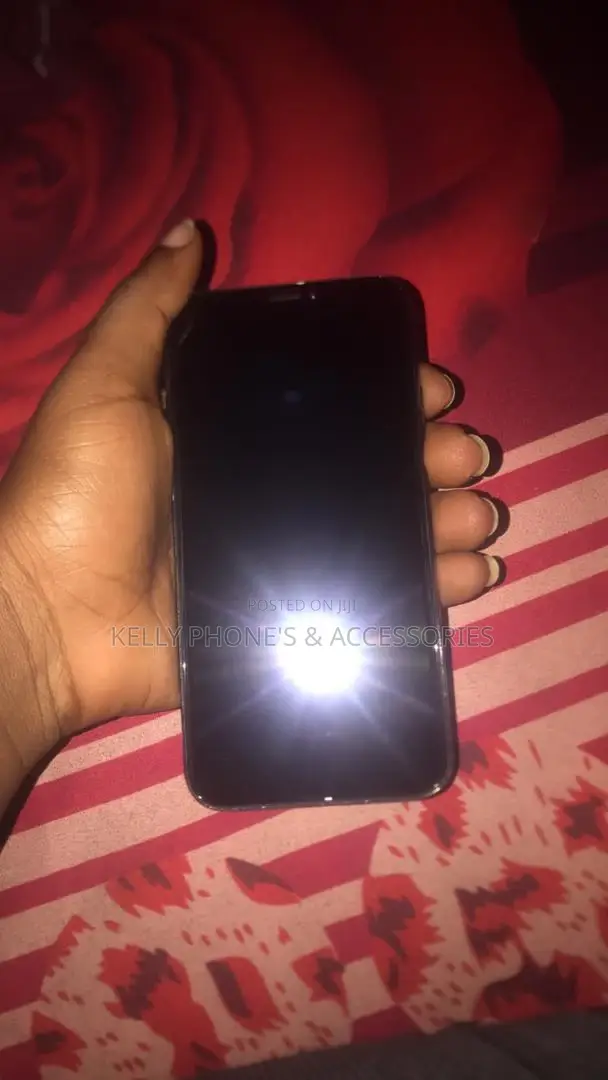 Apple iPhone X 64 GB Black