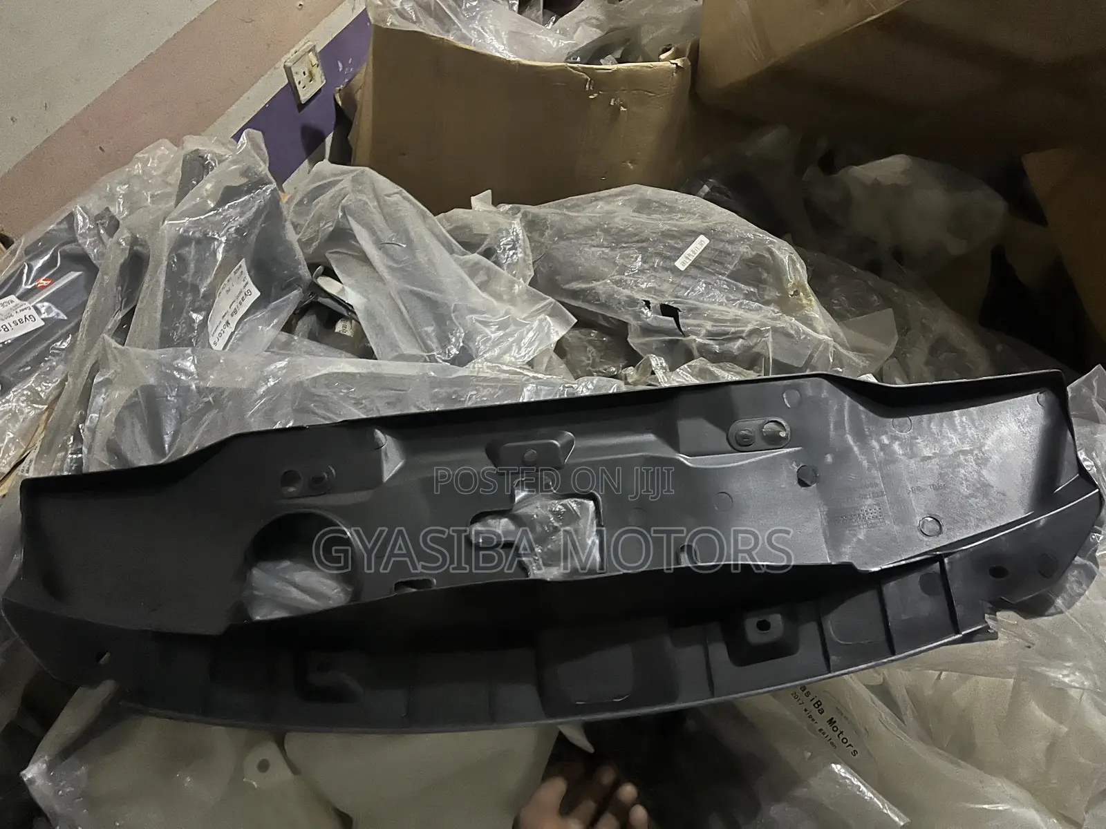 CRV 2010-2011 Radiator Panel