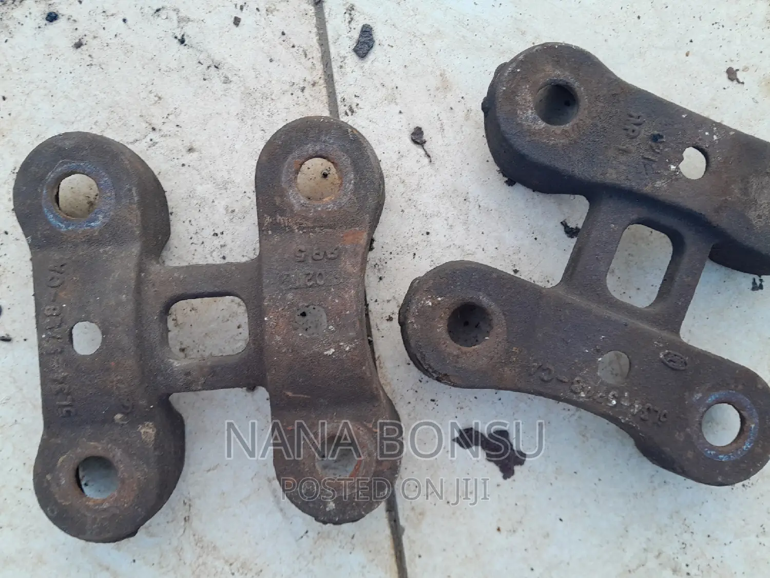 Ford F150 Rear Set of 2 Leaf Springs U-Bolts With Plates 5L3