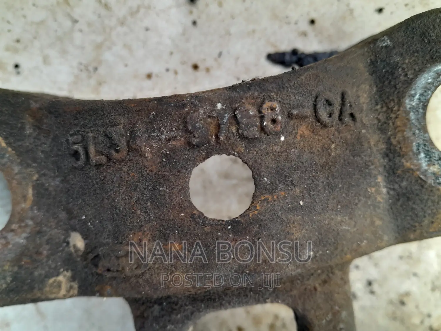 Ford F150 Rear Set of 2 Leaf Springs U-Bolts With Plates 5L3