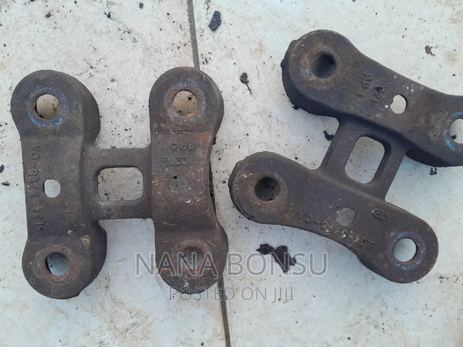 Ford F150 Rear Set of 2 Leaf Springs U-Bolts With Plates 5L3