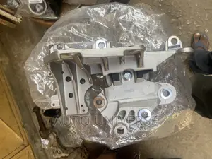 Nissan Rogue 2008 to 2013 Engine Seat Available
