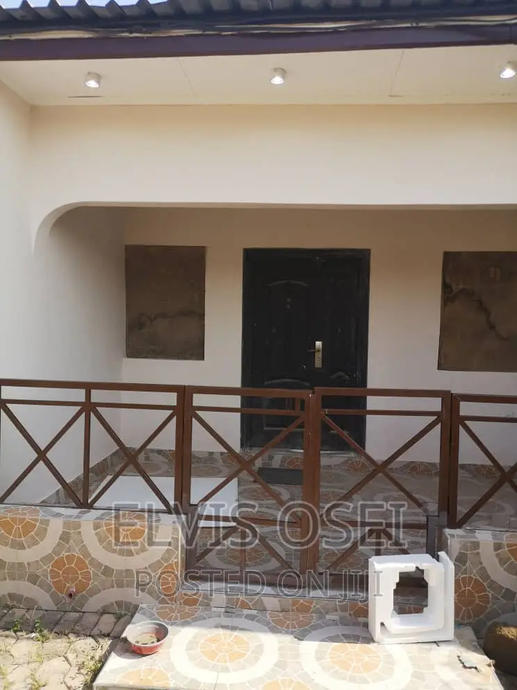 3bdrm House in Metchandi Estate, Gbawe for sale