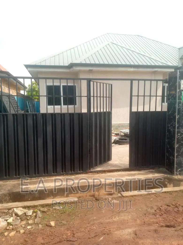3bdrm House in E A Properties, Frafraha for sale