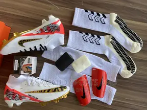 Original Set of Boot With Accessories at Cool Price