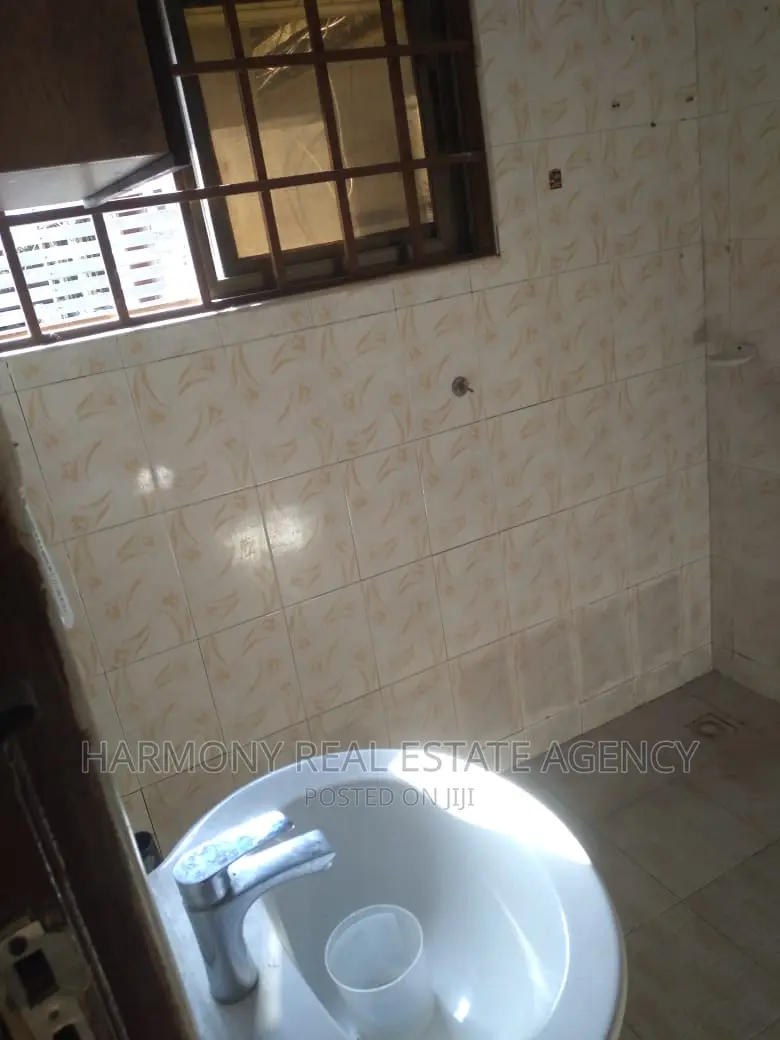 3bdrm Apartment in Dzorwulu for rent