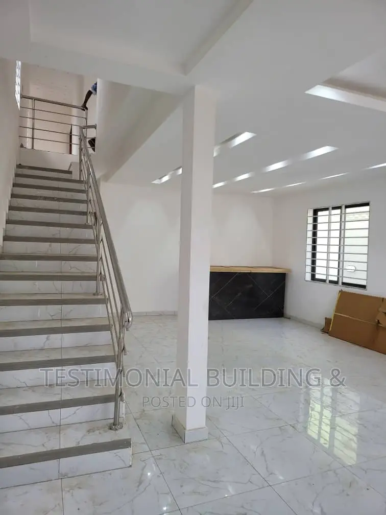 4bdrm House in Testimonial Building, School Junction for sale