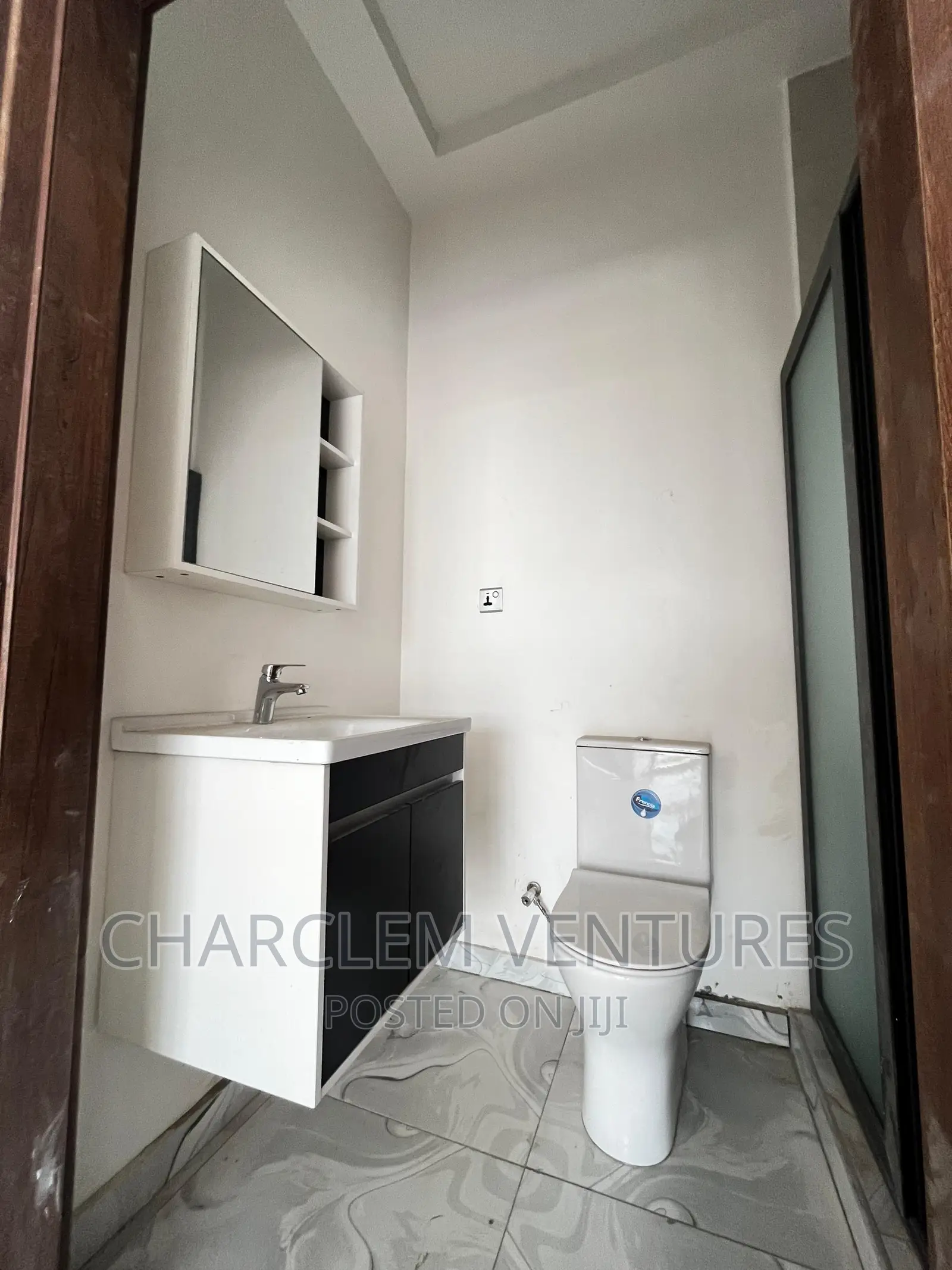 2bdrm Townhouse/Terrace in Charclem Ventures, East Legon for sale