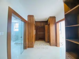 Furnished 6bdrm House in Bee Decor & Home’S, East Legon for sale
