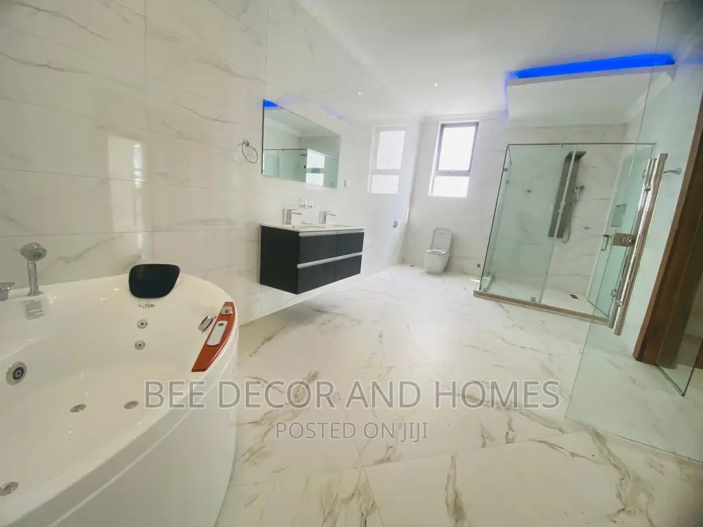 Furnished 6bdrm House in Bee Decor & Home’S, East Legon for sale