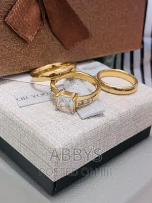 Non Fading Square Cut Ziconia Three Set Wedding Ring