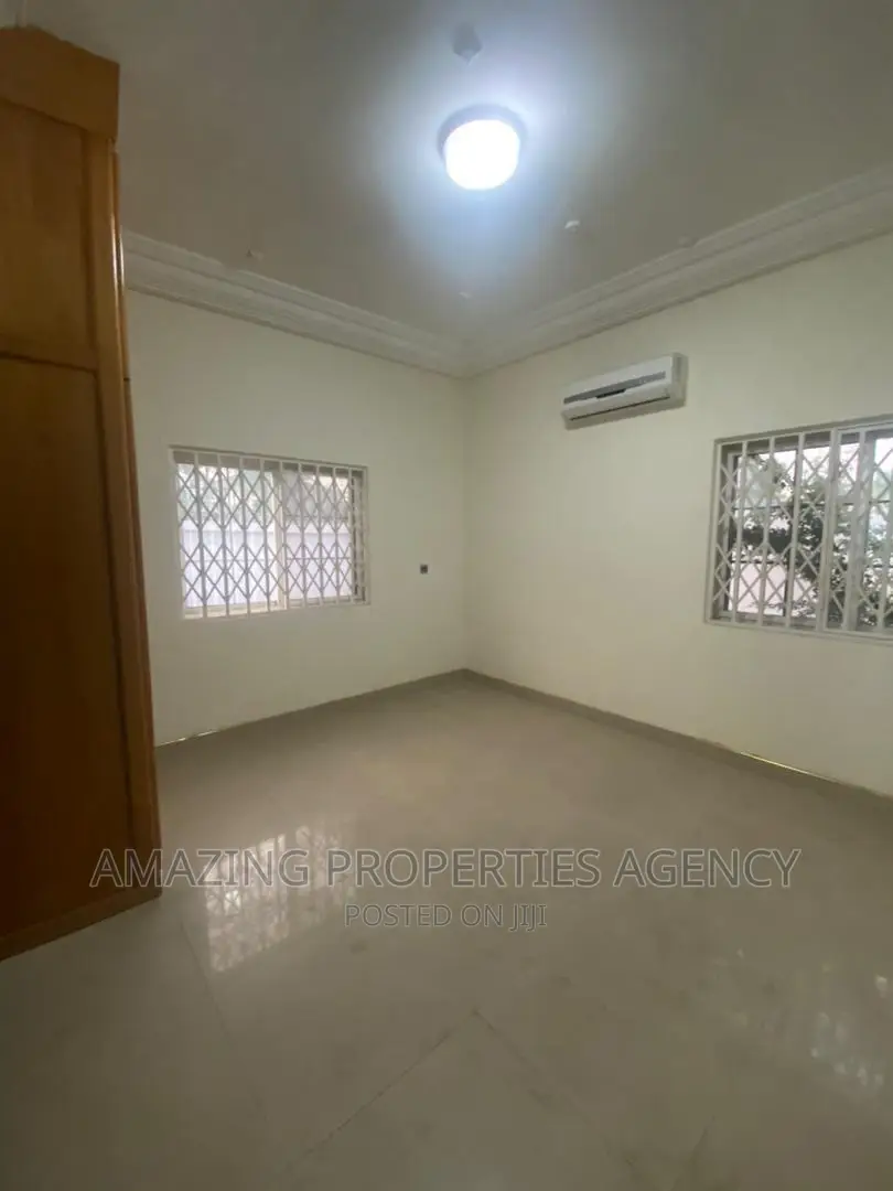 4bdrm Townhouse/Terrace in Cantonments for sale