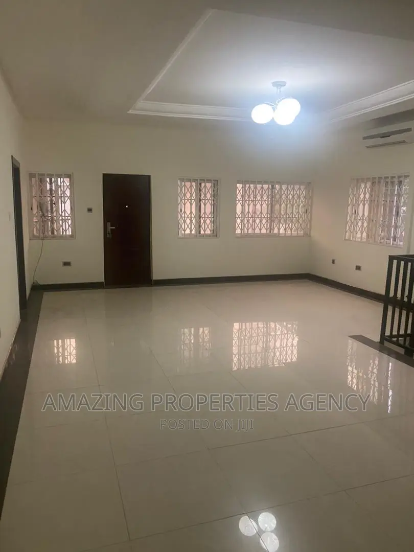 4bdrm Townhouse/Terrace in Cantonments for sale