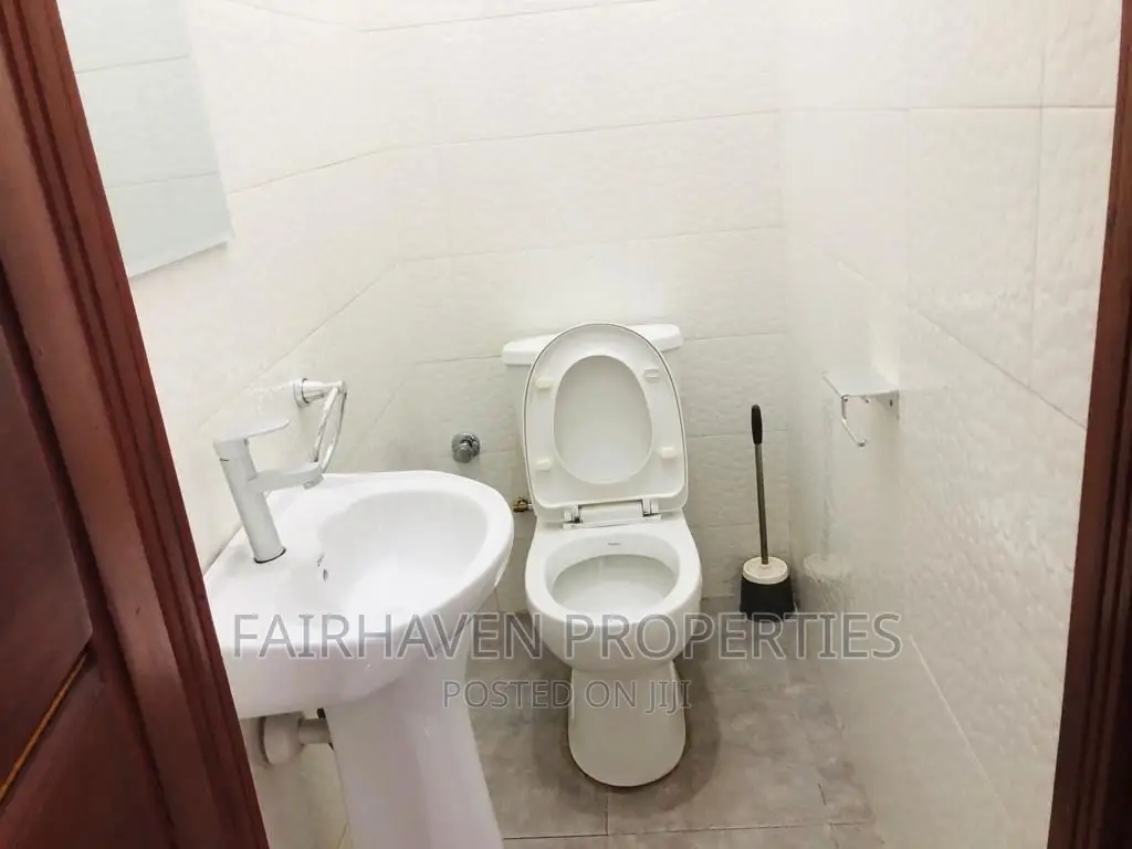 3bdrm House in Spintex for sale