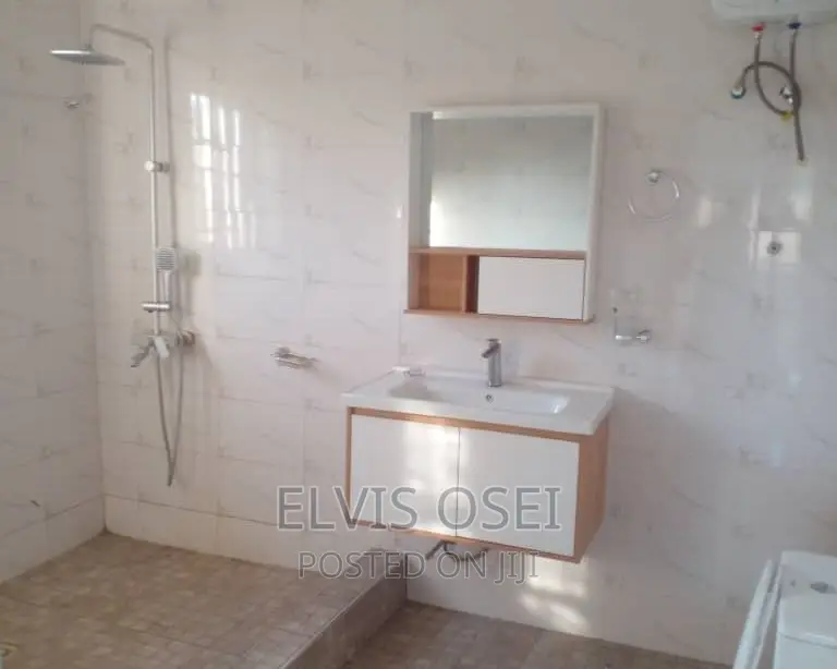 2bdrm Apartment in Barrier Ash Bread, Weija for rent