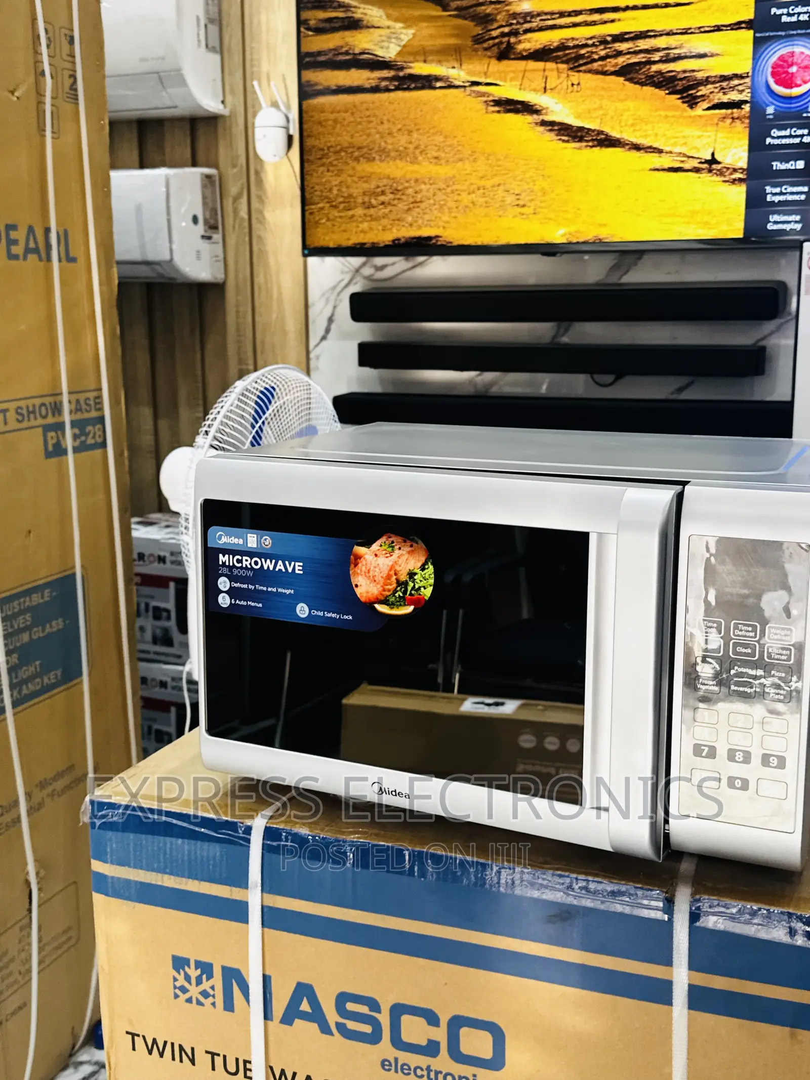 Zealous Sleek Midea 28L. EM925ETB Microwave Oven