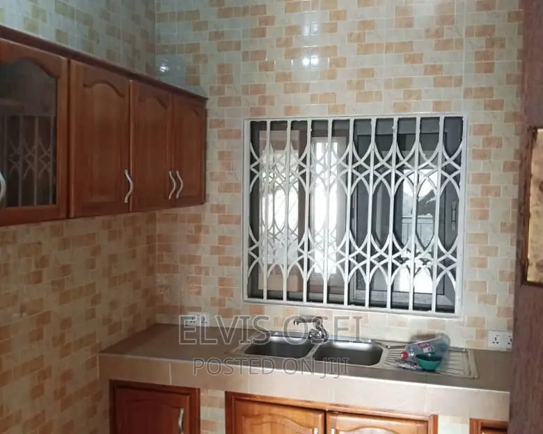2bdrm Bedsitter in Weija Botianor for rent