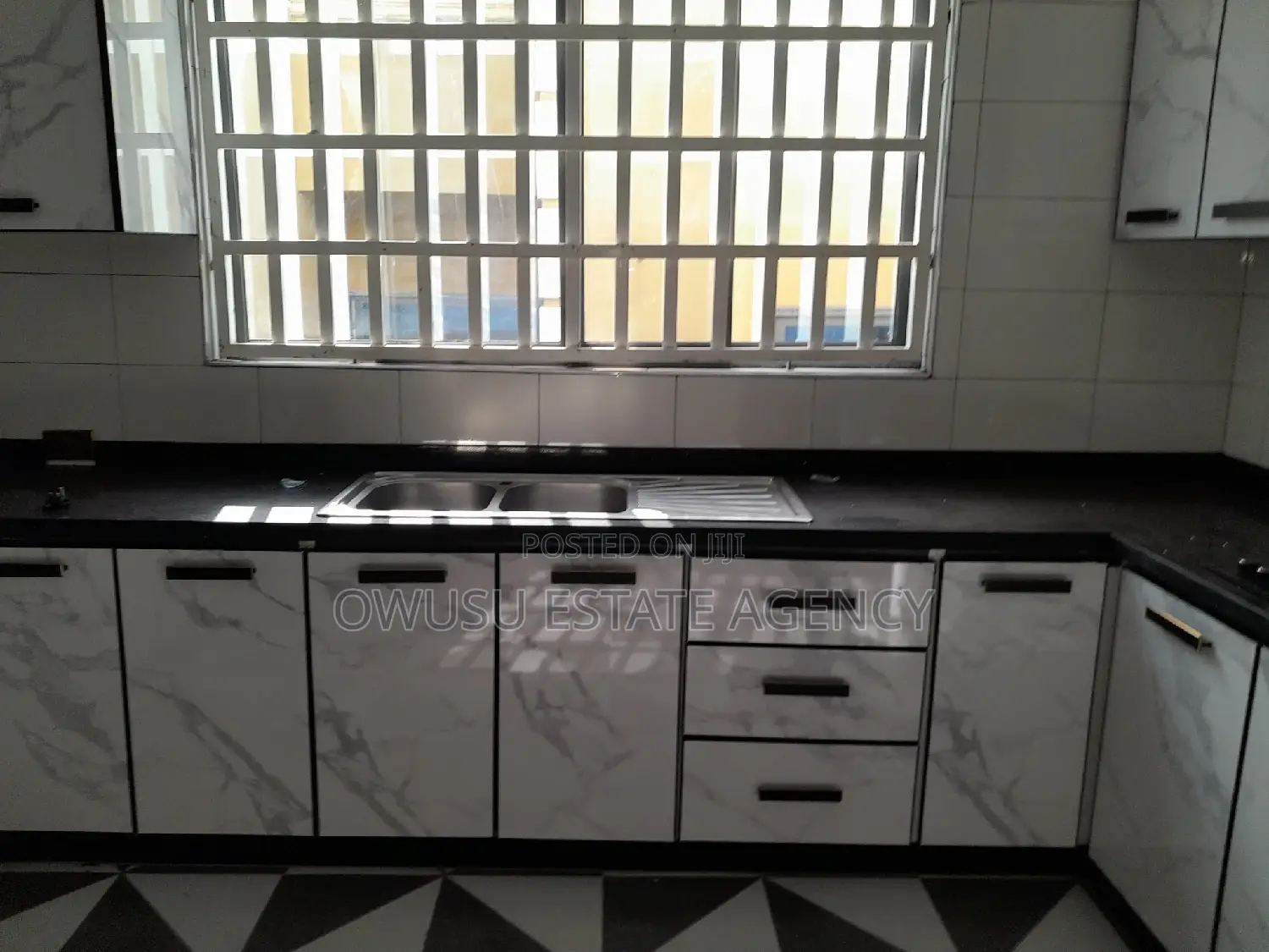 5bdrm House in Kronum, Kumasi Metropolitan for sale