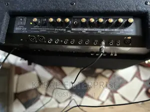 ROLAND KC550 Keyboard Combo