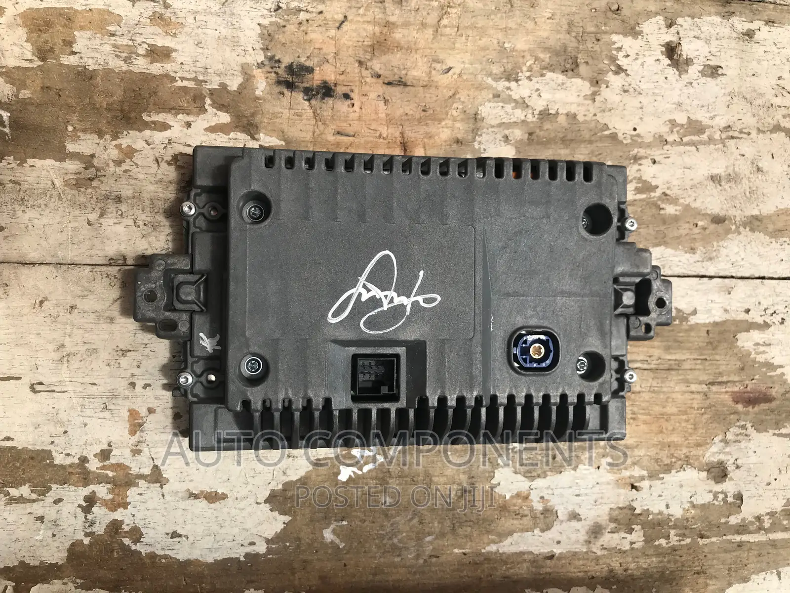 Mercedes Benz W205, W204, Etc Screens.