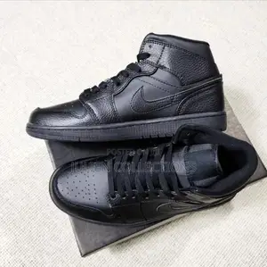 Jordan Retro 1 Black