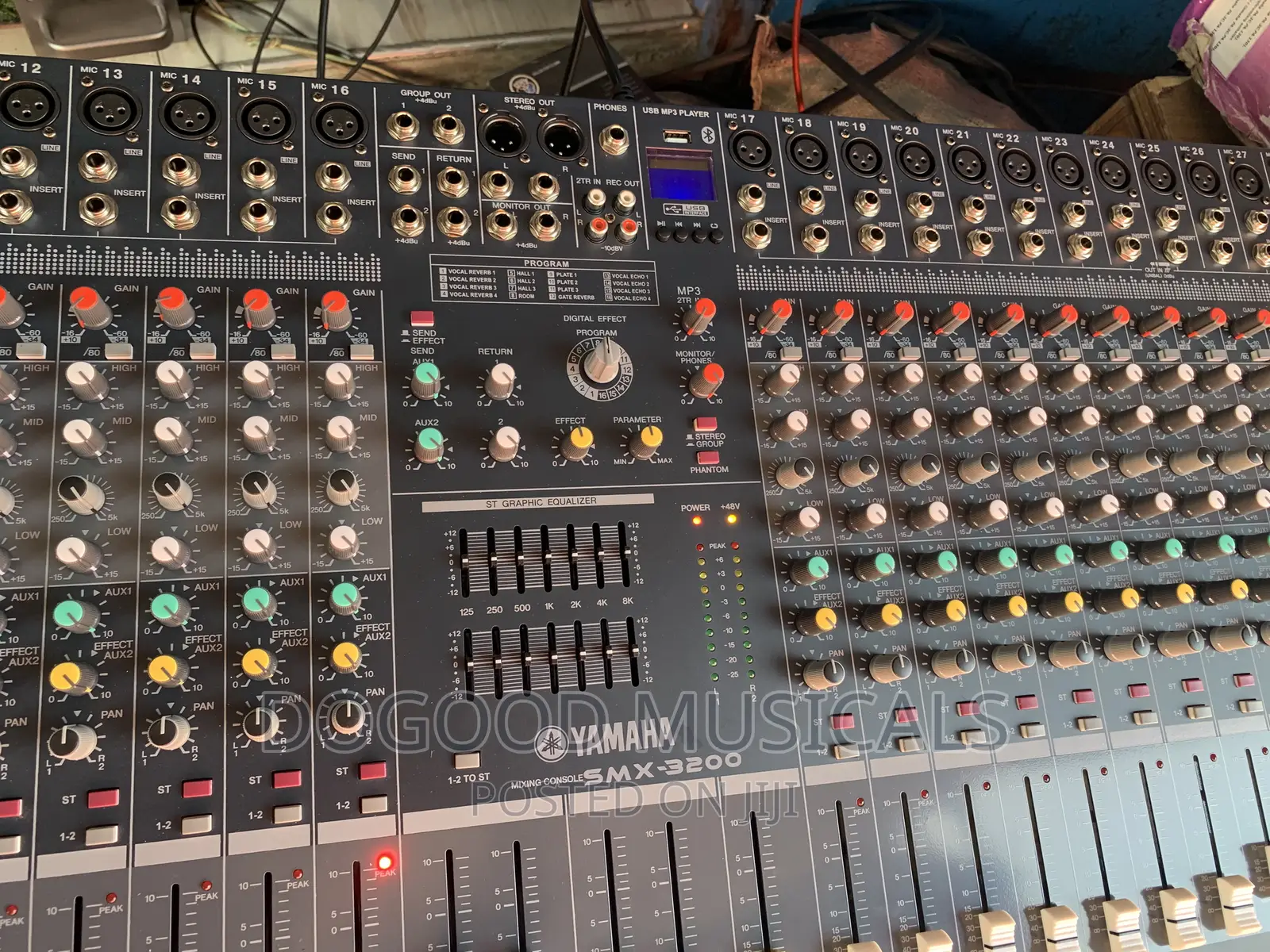Yamaha SMX-3200 32channel Mixer