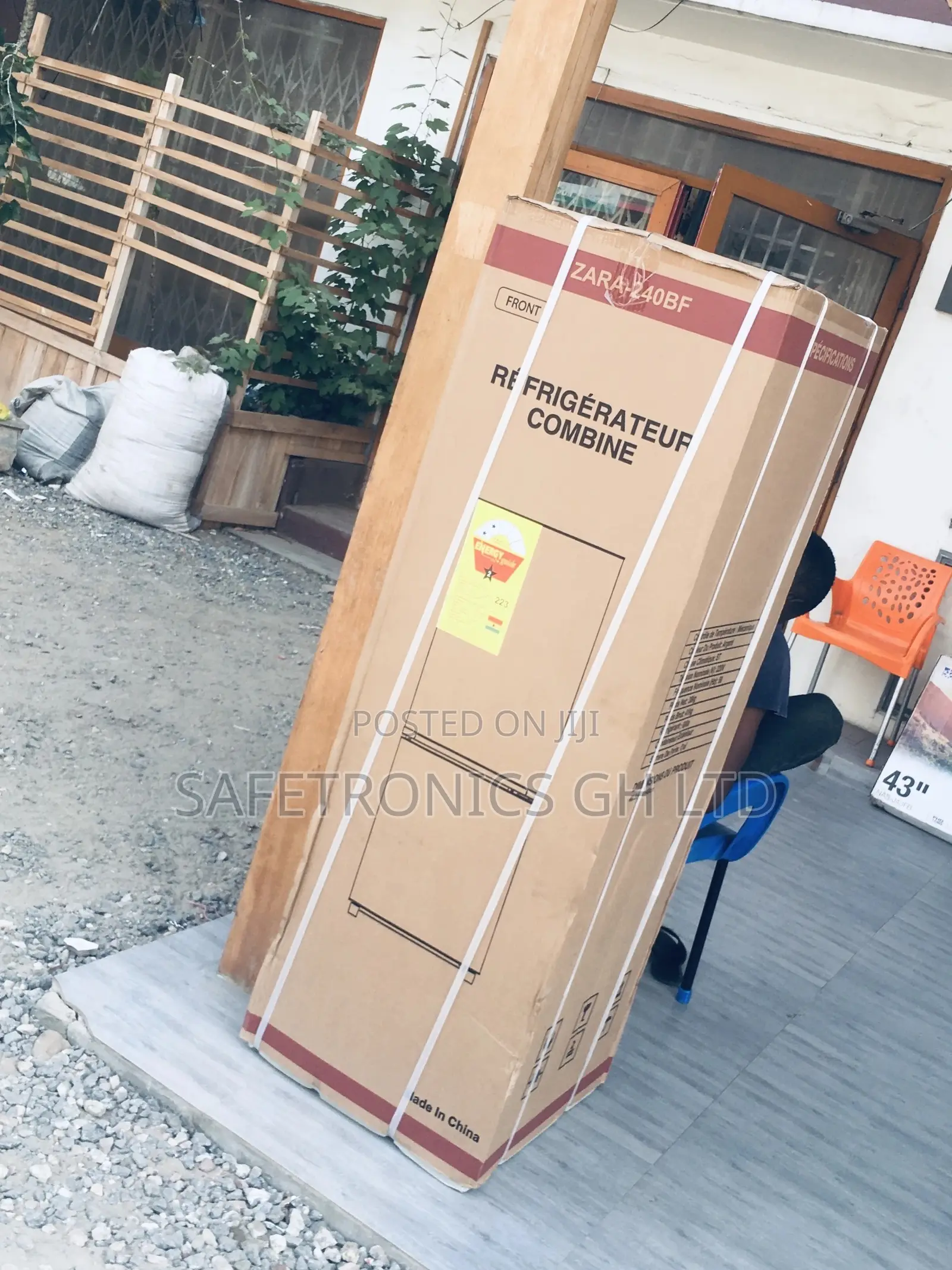 Lockable Doubledoor Electric Zara240bf Bottomfreezer Fridge