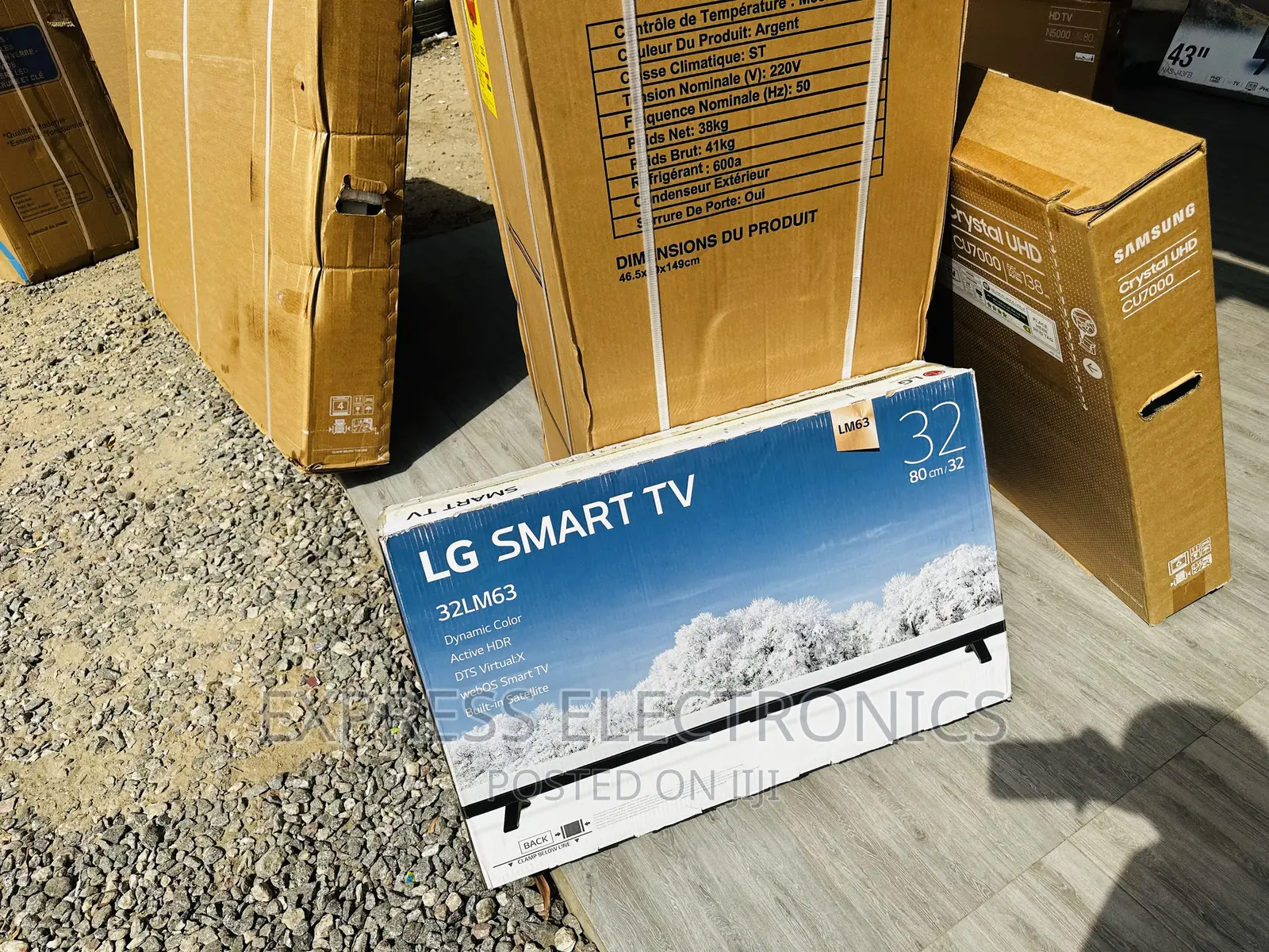 Lovely  Sleek FHD Smart Lg Satellite 32”LM637 Tv