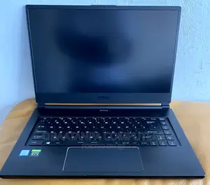 Laptop MSI GS65 Stealth Thin 8RE 16GB Intel Core I9 SSD 512GB