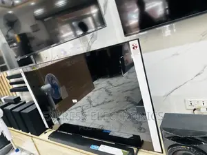 Smart Samsung Technology UHD Glossy 65”Bu8000 Tv
