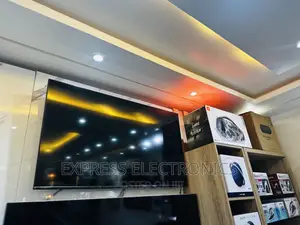 Unbelievable Price UHD Smart Samsung 50”Au7172 Glossy