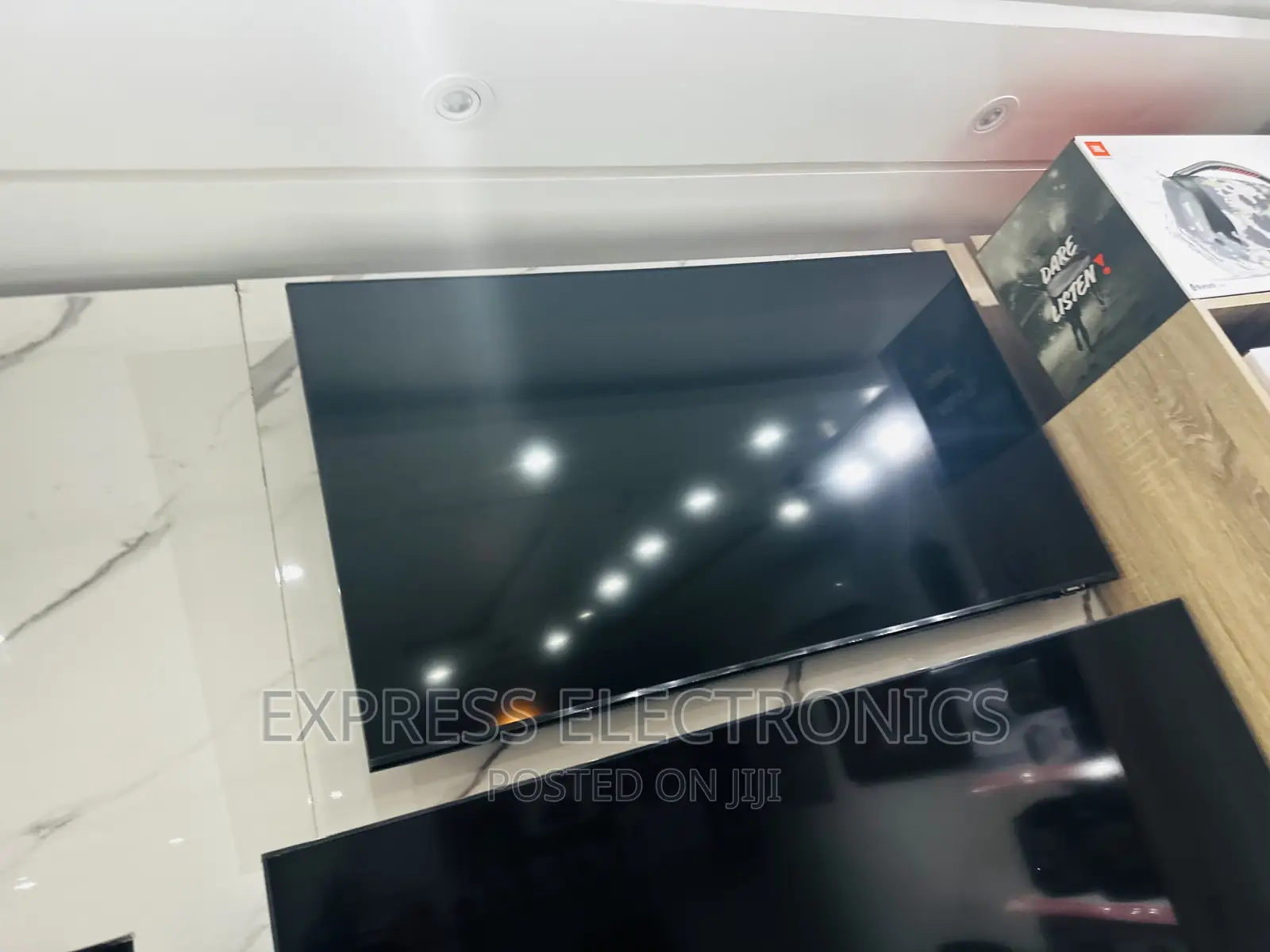 Object Tracking Sound Quality Samsung UHD 50”Au9000 Tv 