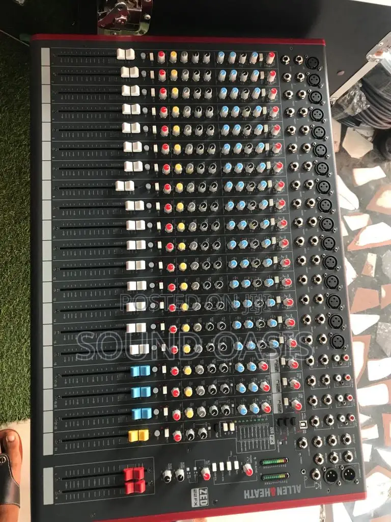 Allen Heath ZED-22FX - 22-Channel Mixer With Onboard FX