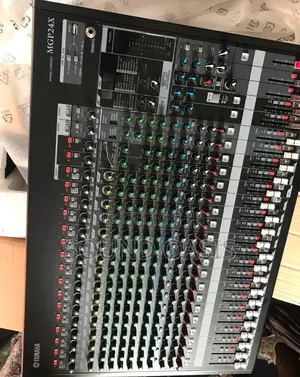 Yamaha Mgp 24x 24-channel Mixer With Effects