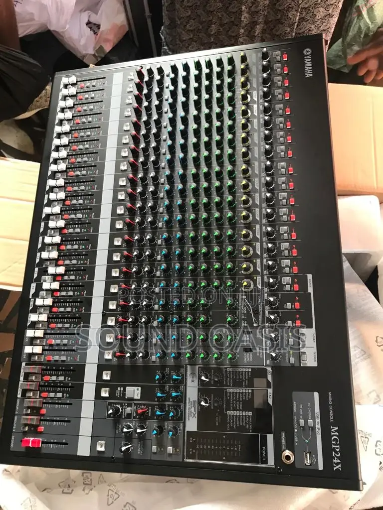 Yamaha Mgp 24x 24-channel Mixer With Effects