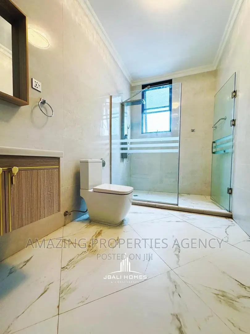 4bdrm House in East Legon for sale