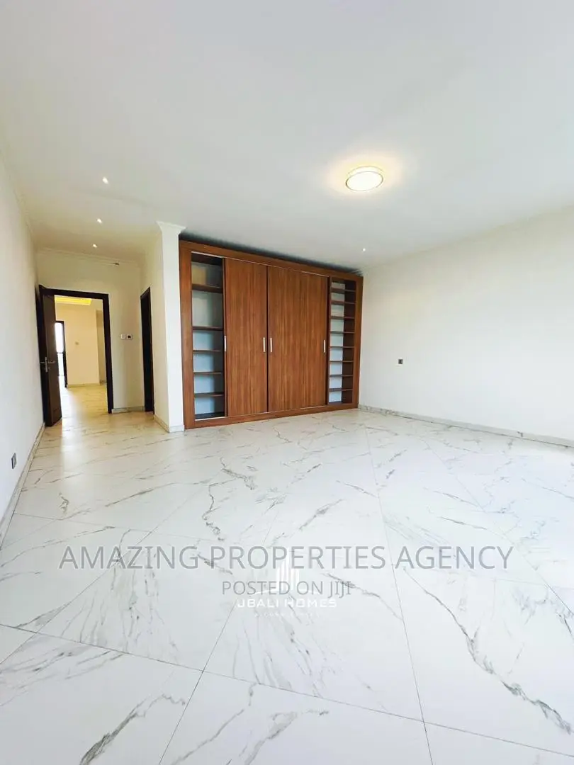 4bdrm House in East Legon for sale