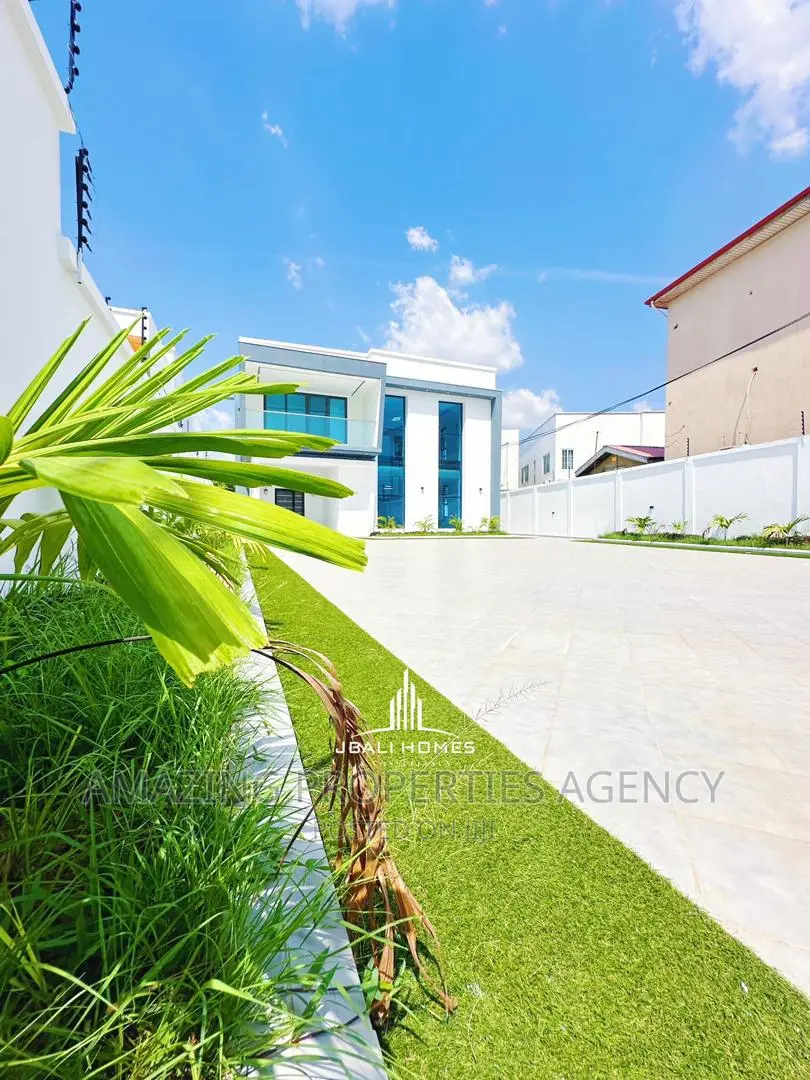 4bdrm House in East Legon for sale