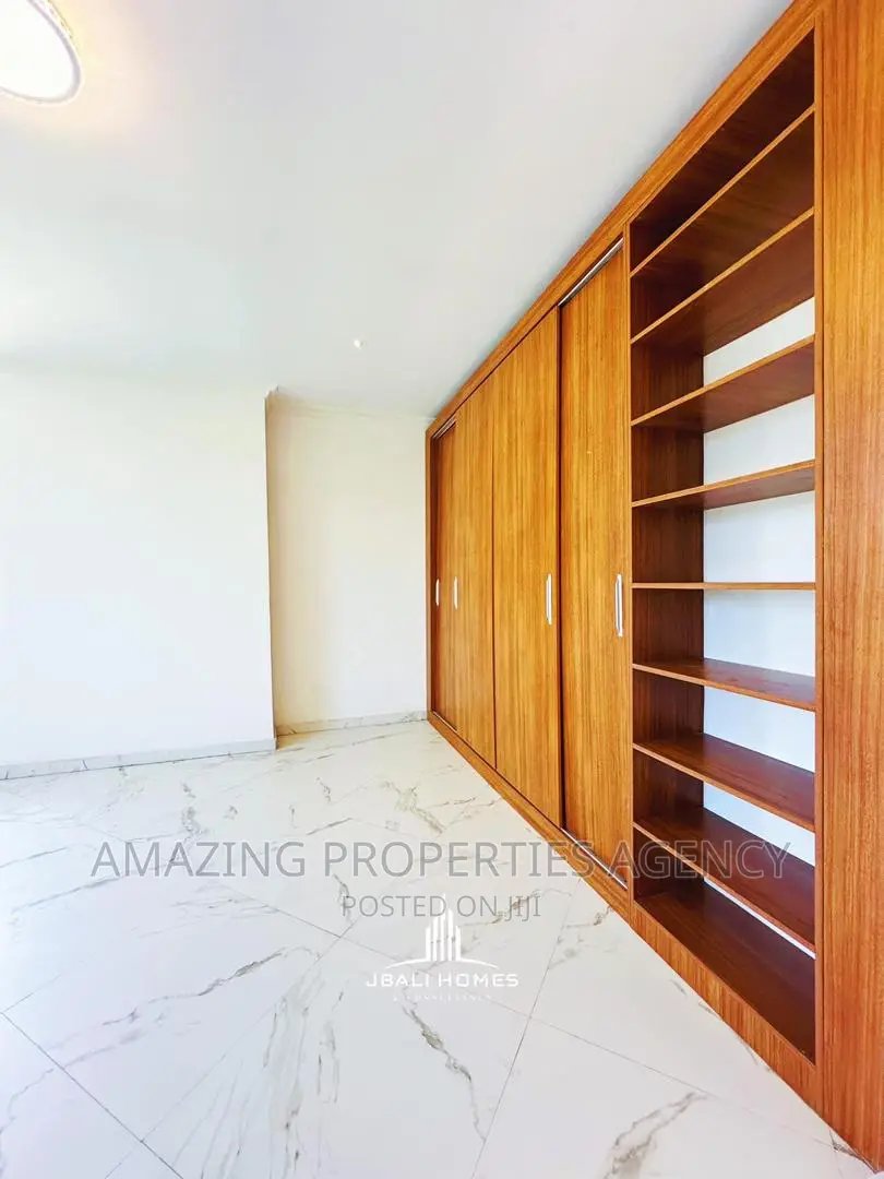 4bdrm House in East Legon for sale
