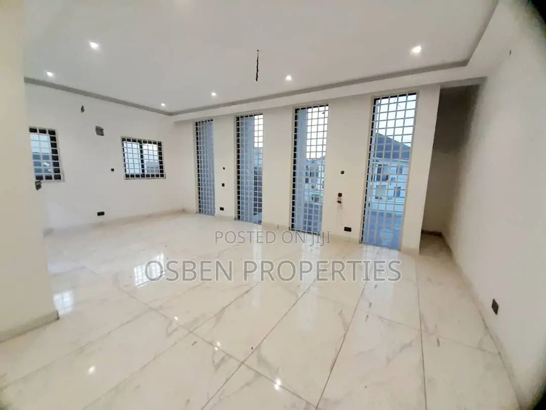 Furnished 8bdrm Mansion in Pleasant Properties, East Legon for sale