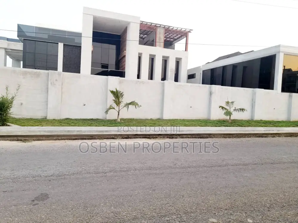 Furnished 8bdrm Mansion in Pleasant Properties, East Legon for sale