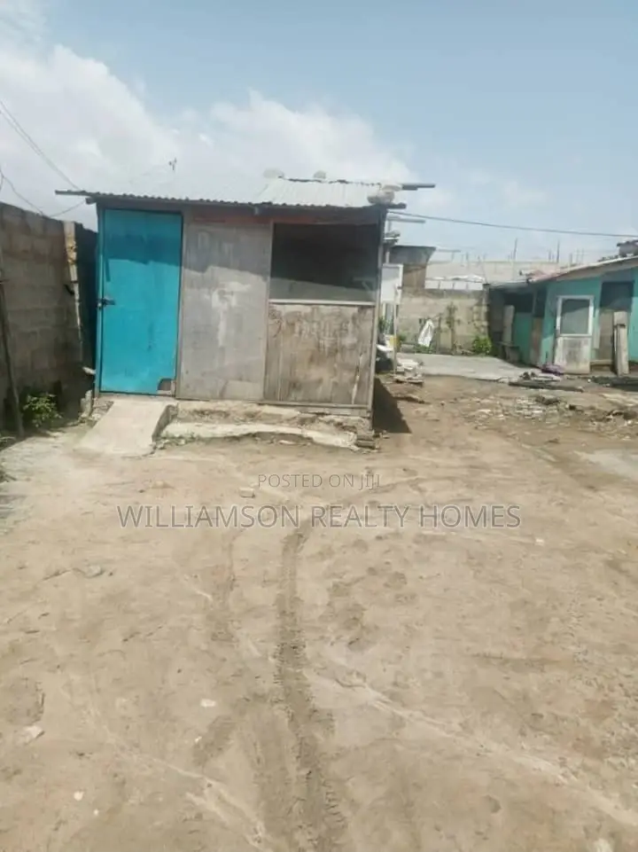 Road Side Half Plot of Land for Sale, Klagon