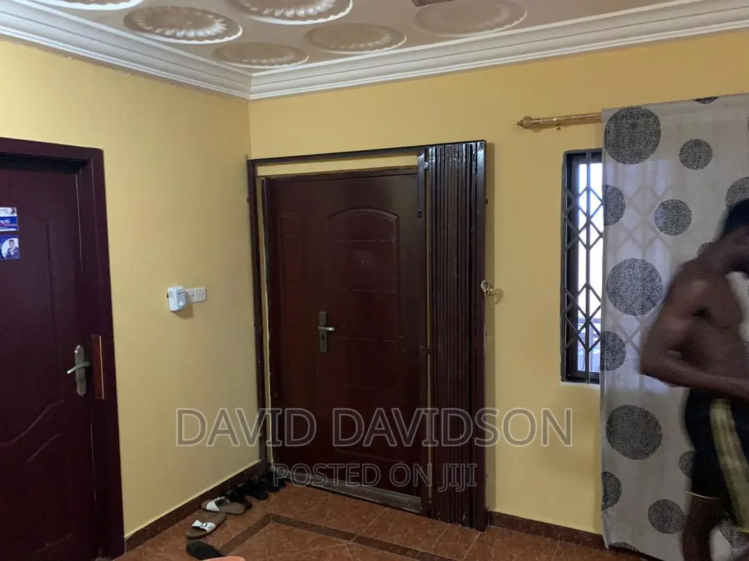 3bdrm Mansion in Executive 3 Bedroom, Tema Metropolitan for rent