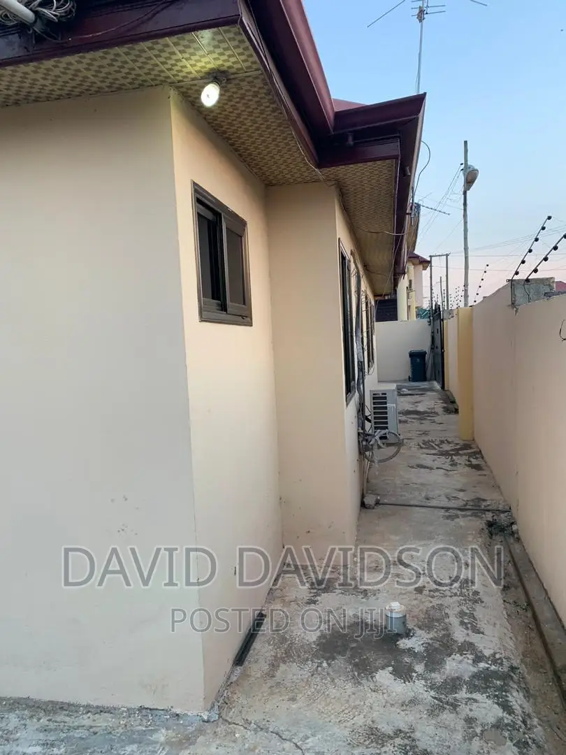 3bdrm Mansion in Executive 3 Bedroom, Tema Metropolitan for rent