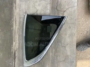 Honda CRV Body Vent Glass 2017 2018 2019 2020 2021 2022