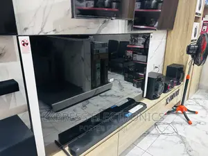 High Quality Sleek. Slim UHD Smart Samsung 65”Bu8000